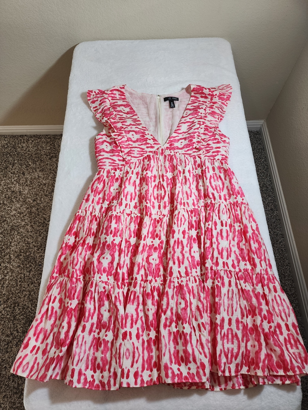 AQUA Pink White Ikat Print Tiered Mini Dress Ruffle Sleeve V-Neck Size M - Picture 4 of 12